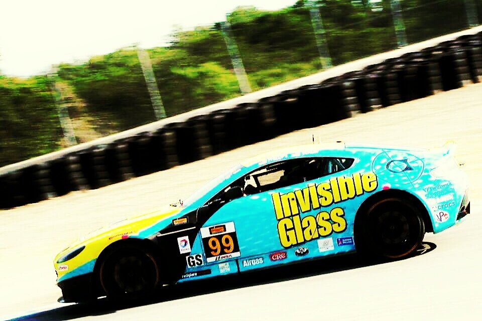 aston martin vantage